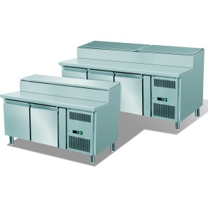 Zubereitungstisch mit 3 gekühlte Türfächer /2020x800x1050mm Zubereitungstisch mit 3 gekühlte Türfächer /2020x800x1050mm